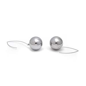 Boucles d'oreilles pendantes tendance en acier inoxydable 316L avec placage or PVD, durables et résistantes - Product Image 1