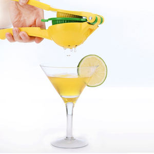 Presse-<span class=keywords><strong>agrumes</strong></span> manuel portable à pression froide Presse-<span class=keywords><strong>agrumes</strong></span> multi-fruits robuste pour bar de cuisine Cocktail - Product Image 1