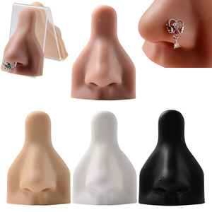 Modelo de pantalla de silicona para piercing de la nariz, herramienta de exhibición de joyería para tatuaje y perforaciones, color de la piel - Product Image 3