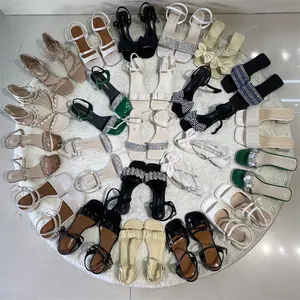 Giày Sục Gót Vuông Thời Trang Mới Nhất WD8211 Nhiều Màu Cho Nữ