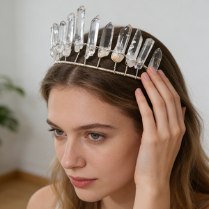 Nouvelles créations en cristal, couronne en cristal de quartz clair naturel enveloppée à la main, bijoux pour mariage - Product Image 1