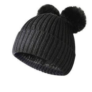 Bonnet tricoté chaud d'hiver pour femme avec doublure polaire et deux pompons – Vente en gros - Product Image 3