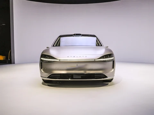 Penjualan paling laris mobil sedang dan besar 4 pintu 5 kursi baterai Lithium 2025 Hua wei STELATO S9 jarak jauh kendaraan energi baru - Product Image 4