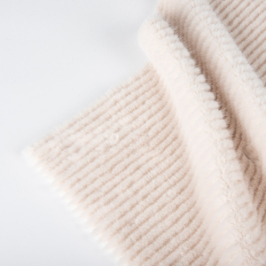 Nouveau à la mode 100% polyester brossé <span class=keywords><strong>fausse</strong></span> <span class=keywords><strong>fourrure</strong></span> tissu cheveux longs tissus de <span class=keywords><strong>fourrure</strong></span> artificielle échantillon gratuit pour dames manteau - Product Image 2