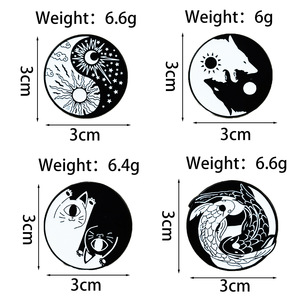 เข็มกลัดรูปทรงกลมลายไท่จี๋หยินหยางข้ามพรมแดน ลายแมวขาวดำ สุนัขจิ้งจอก ปลาคาร์พ  ตราโลหะผสม  เครื่องประดับเสื้อผ้า ขายส่ง - Product Image 4
