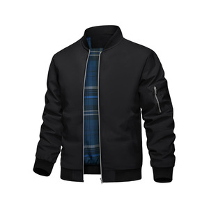 Chaqueta bomber clásica para hombre con puños y tela de mezcla de algodón y nailon para un uso casual versátil y transicional de temporada. - Product Image 1