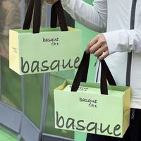 Boîte en papier longue personnalisée avec logo pour cheesecake basque, ensemble d'emballage de pâtisserie avec poignée en ruban, sac fourre-tout en papier pour boulangerie OEM ODM