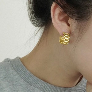 Orecchini a perno con ciondolo a catena alla moda da donna, accessori per l'orecchio semplici e di tendenza per l'uso quotidiano, outfit casual e regalo - Product Image 4