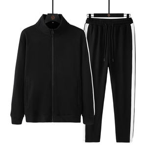 Chaqueta deportiva fina de primavera y otoño con logotipo personalizado, traje informal de tres barras para hombre, suéter y pantalones para correr al aire libre, traje de dos piezas. - Product Image 1