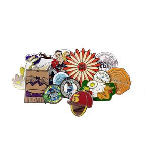 各种徽章胸针散装有趣纽扣套装翻领定制软珐琅金属卡通别针 - Product Image 1