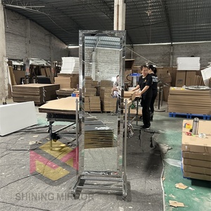 Braket ve tekerlekler ile yeni tasarım ayna paslanmaz çelik çerçeve zemin ayakta aynalar tam boy metal ayna çerçevesi - Product Image 6