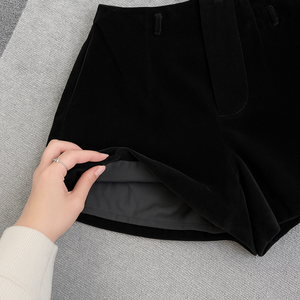 Vêtements décontractés courts et durables pour femmes à prix d'usine Échantillon gratuit polyvalent de l'approvisionnement direct du Vietnam - Product Image 4