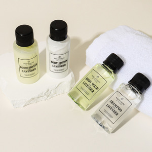 Kit da Bagno per Hotel Ecologico e Usa e Getta: Spazzolino, Mini Gel Doccia, Shampoo Idratante, Pettine e Altri Articoli Personalizzati - Product Image 4