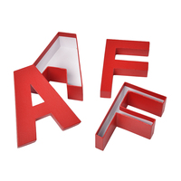 Vente en gros de boîte d'emballage en carton vide personnalisée, stratification mate en forme d'alphabet éponge pour fête d'anniversaire en famille en relief