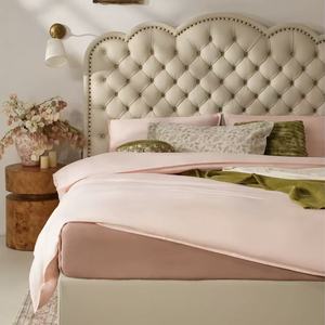 Cabecero de Cama Windsor Tapizado en Cuero Genuino con Marco de Madera Ecológico, Adorno de Tachuelas, Estilo Francés, Lujo Ligero FB-190, Diseño Festoneado - Product Image 4