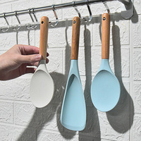 Ensemble d'ustensiles de cuisine en silicone de qualité alimentaire avec logo personnalisé, spatule à riz et cuillère antiadhésives pour service en gros