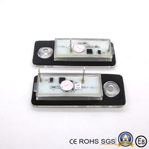 Vente Flash : Lampe de Plaque d'Immatriculation LED Canbus OEM 4B9943021 pour <span class=keywords><strong>Audi</strong></span> A6 <span class=keywords><strong>C5</strong></span> 4B Avant Wagon 98-05 <span class=keywords><strong>RS6</strong></span> <span class=keywords><strong>RS6</strong></span> <span class=keywords><strong>Plus</strong></span> 03-05 - Product Image 1