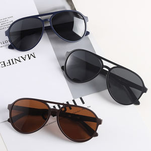 Occhiali <span class=keywords><strong>da</strong></span> Sole <span class=keywords><strong>Aviator</strong></span> Classici Retrò 2022 con Lenti Polarizzate TAC UV400 e Montatura TR90 per <span class=keywords><strong>Uomo</strong></span> e Donna - Product Image 1