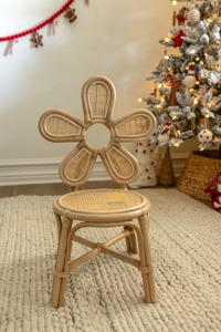 Chaise en rotin artisanale au design moderne avec dossier floral Fait à la main durable pour enfants Bébés pour la cuisine Chambre à coucher Utilisation en extérieur - Product Image 2