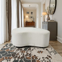 Chaise de loisirs pouf ovale moelleuse blanche élégante pour bureau à domicile et chambre à coucher pour meubles de maison côté appartement et villa