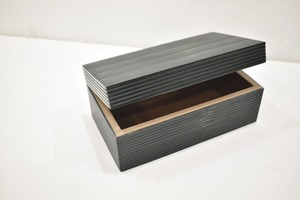 Caja Decorativa Negra con Tapa Acanalada Hecha a Mano, Organizador de Almacenamiento Elegante para Decoración del Hogar, Oficina y Sala de Estar - Product Image 5