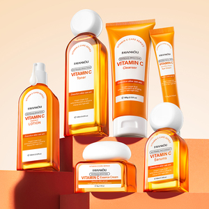 Set de 6 Productos para el Cuidado de la Piel con Vitamina C, Blanqueador, Limpiador Facial, Tónico, Suero, Crema para Ojos, Crema Facial Antienvejecimiento, Caja de Regalo - Product Image 5