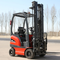 Carrello Elevatore Elettrico SKY a Risparmio Energetico con Batteria al Litio, Capacità 1-1,5 Tonnellate, Caricatore Laterale con Raggio di Sterzata Ridotto