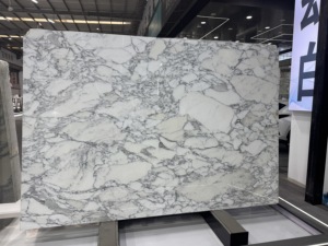 Dalle de marbre blanc Arabescato naturel d'Italie de haute qualité pour la décoration des sols et des murs - Product Image 1