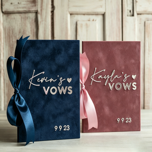 Livre <span class=keywords><strong>de</strong></span> Vœux <span class=keywords><strong>de</strong></span> Mariage en Velours Haut <span class=keywords><strong>de</strong></span> Gamme – Cadeau <span class=keywords><strong>de</strong></span> Luxe pour <span class=keywords><strong>les</strong></span> Mariés – Livrets <span class=keywords><strong>de</strong></span> Vœux Personnalisés pour Lui et Elle avec Détails du Mariage - Product Image 5