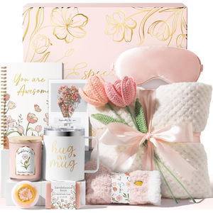 Panier-cadeau de spa luxueux pour femmes - Comprend une bougie parfumée, une bombe de bain, un masque pour les yeux et un coffret cadeau élégant - Parfait - Product Image 2