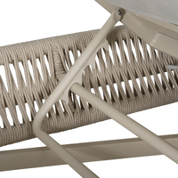 Chaise longue d'extérieur en corde tressée blanc crème avec dossier réglable et coussin beige