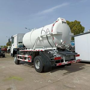 Howo 4x4 4WD Howo Camión de vacío Camiones cisterna de succión de aguas residuales Diesel Combustible Inundación <span class=keywords><strong>Alcantarillado</strong></span> Tanque de chorro Dubai Venta - Product Image 6
