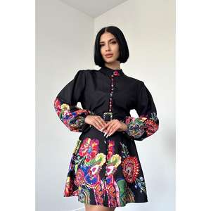 Blusas y Camisas de Mujer con Estampado Digital Negro al por Mayor, Diseño Digital Elegante en Tela Premium - Product Image 2