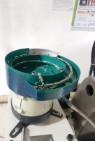 Machine à riveter orbitale automatique pneumatique CNC - Haute productivité Moteur et pompe Neuf