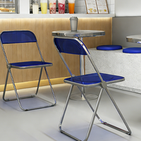 Modernes Casual-Restaurant-Möbelset, einschließlich Esstische, Klappstühle und Doppelhocker