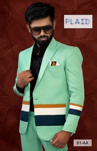 เบลเซอร์พร้อมเสื้อกั๊กและกางเกงสำหรับผู้ชายที่ออกแบบมาสำหรับการเฉลิมฉลองเทศกาลงานแต่งงานและงานปาร์ตี้ที่มีรูปลักษณ์ที่สง่างาม - Product Image 4