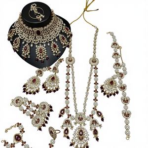 Parure de bijoux ethniques de mariée et de fiançailles, plaqué rhodium, zircon, collier ras-du-cou, boucles d'oreilles, Maang Tikka, haute qualité - Product Image 1