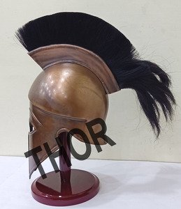 Armadura Corinthian Medieval, casco negro con acabado de cobre, soporte de madera negro, Armadura - Product Image 4