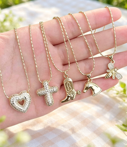 Collares de lujo con dijes de circonita en forma de corazón, cruz, bota, caballo y abeja, accesorios vaqueros para mujer - Product Image 4