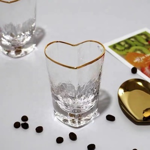 200ml Love Cup Heart martello modello chiaro tazza da caffè a forma di <span class=keywords><strong>cuore</strong></span> <span class=keywords><strong>dolce</strong></span> di vetro tazza da tè creativo Shot di vetro liquore con bordo in oro - Product Image 5