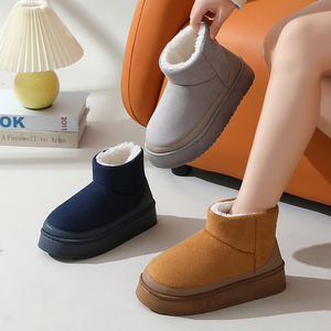 Bottes de neige d'hiver à doublure en fourrure avec logo personnalisé Bottes de neige à la cheville à bout fermé confortables à fond épais pour femmes - Product Image 1