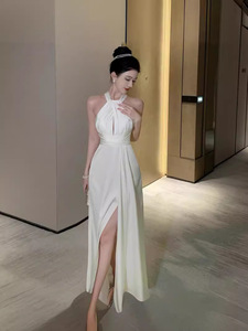 Vestido Maxi de Satén Blanco con Cuello Halter para Mujer, sin Espalda y con Abertura, para Fiesta y Noche, Venta al por Mayor, Proveedor de <span class=keywords><strong>Boutique</strong></span> - Product Image 2