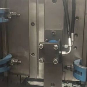 Diseño y producción de moldes metálicos personalizados basados en muestras o dibujos para uso industrial - Product Image 3
