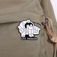 Mignon dessin animé chat émail broches noir chaton parapluie ordinateur broche revers Badge sac à dos bijoux cadeau en gros