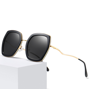 Nuevas Gafas de Sol de Moda 2022, Venta al por Mayor, Multicolores, Polarizadas, Estilo Siamés, para Mujer - Product Image 1