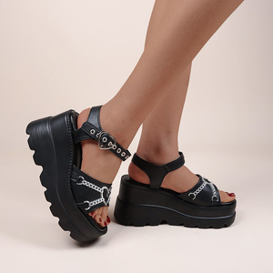 <span class=keywords><strong>Sandali</strong></span> <span class=keywords><strong>con</strong></span> Zeppa e Catena a Cuore Neri da Donna, Scarpe Casual Goth per Feste - Product Image 4