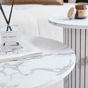 KirKasa Set 2 Mesas Auxiliares Modernas Estilo Granja Soporte Base de Columna Romana de Madera con Acabado de Chapa de Mármol para Sala de Estar y Oficina - Product Image 6