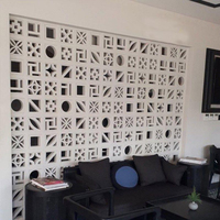Blocs de ciment perforés à motif circulaire, parpaings, grilles en béton préfabriqué, briques perforées, façades ventilées