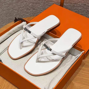 Sandales de luxe pour femmes en <span class=keywords><strong>cuir</strong></span>, à bout carré, avec boucle métallique, semelle plate antidérapante, élégantes pour l'été et la plage - Product Image 4