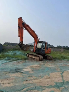 Excavatrice sur chenilles Hitachi ZX120 d'occasion 12 tonnes, très demandée, d'origine japonaise, certifiée CE, avec accessoire de démolition à grappin - Product Image 2